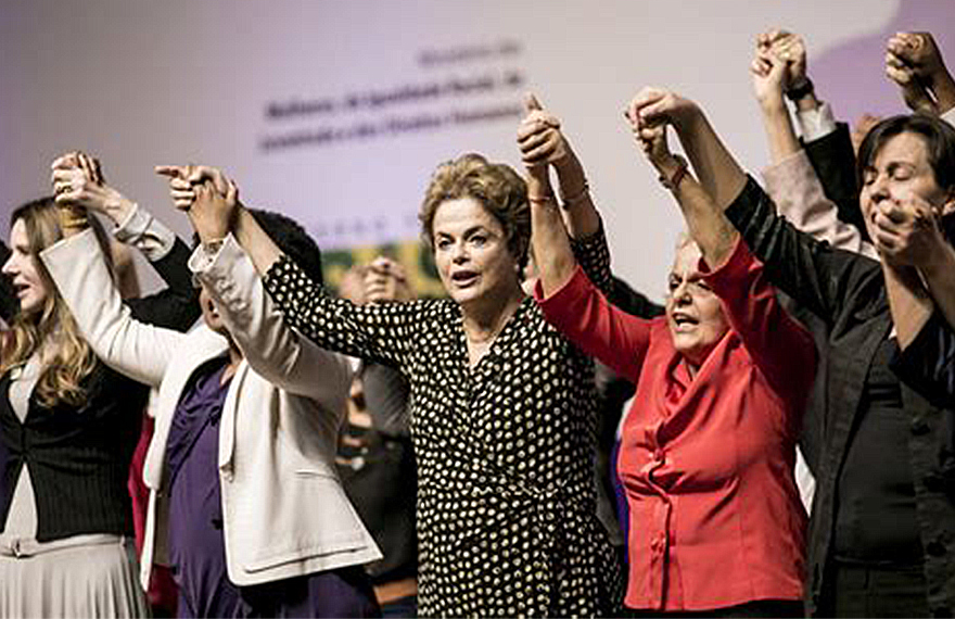 Dilma rebate a Folha: nem cogito me aliar a golpistas