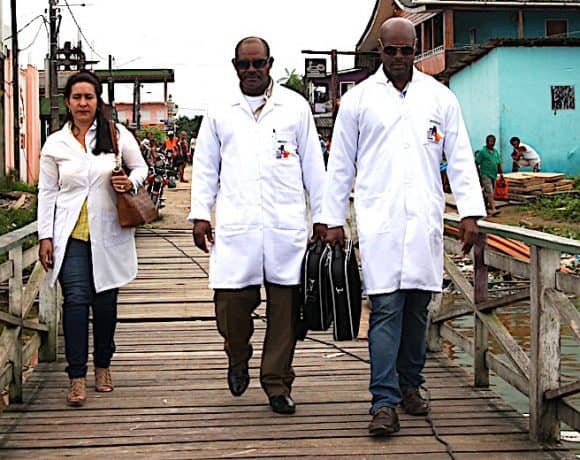 Mais Médicos - Imagine um mundo sem médicos cubanos
