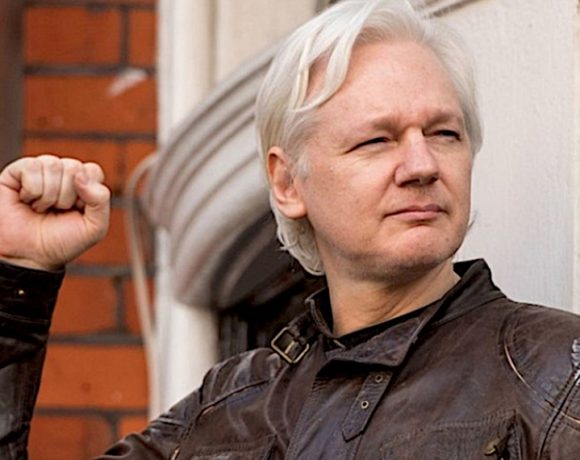 Assange, o preso que diz não ao Grande Irmão.