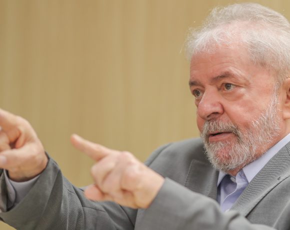 STJ publica decisão que reduziu pena e Lula pode ser solto