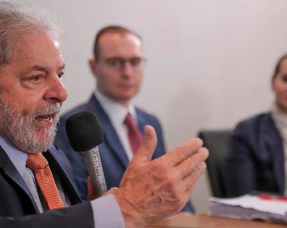 Defesa diz que acusação contra Lula, mais uma vez, não apresenta provas