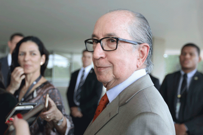 Paulo Guedes demite o Secretário da Receita Federal