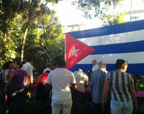 Cubanos assinam manifesto pela libertação de Lula