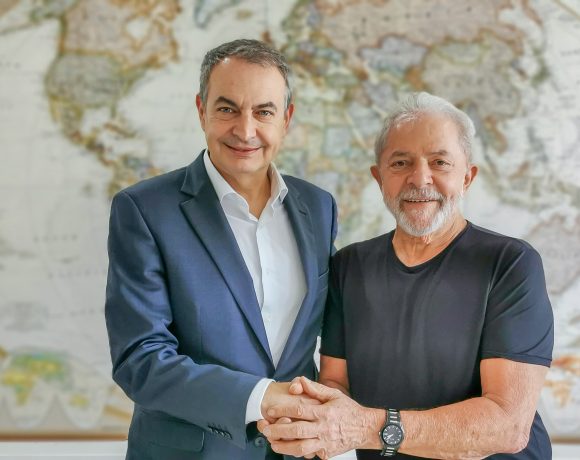 A felicidade de Zapatero de vir ao Brasil e encontrar Lula livre
