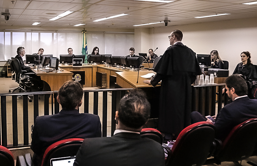 TRF4 desafia a Suprema Corte e quer levar Lula de novo para a prisão