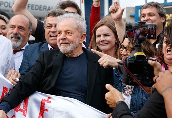 Partido dos Trabalhadores rebate ação da Polícia Federal para atingir Lula