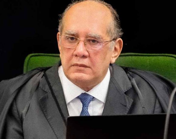 Gilmar Mendes acusa Bolsonaro de exercer "política genocida"