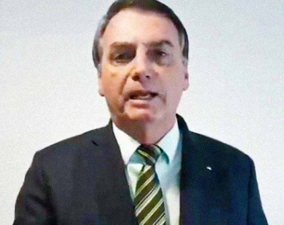 Bolsonaro ameaça dizendo que a hora de quem quer ser estrela vai chegar