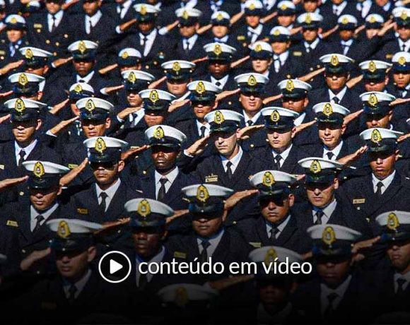 Em plena pandemia, milicos ocupam o Ministério da Saúde